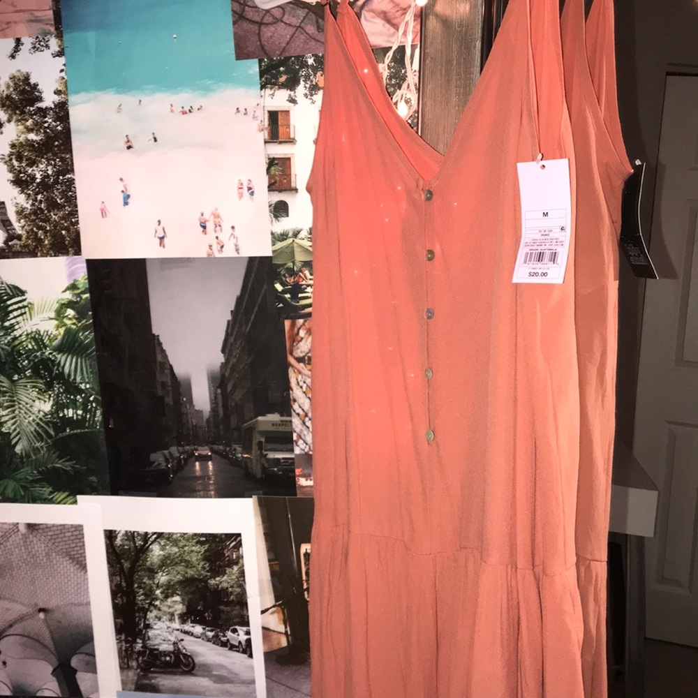 Adorable dress!!